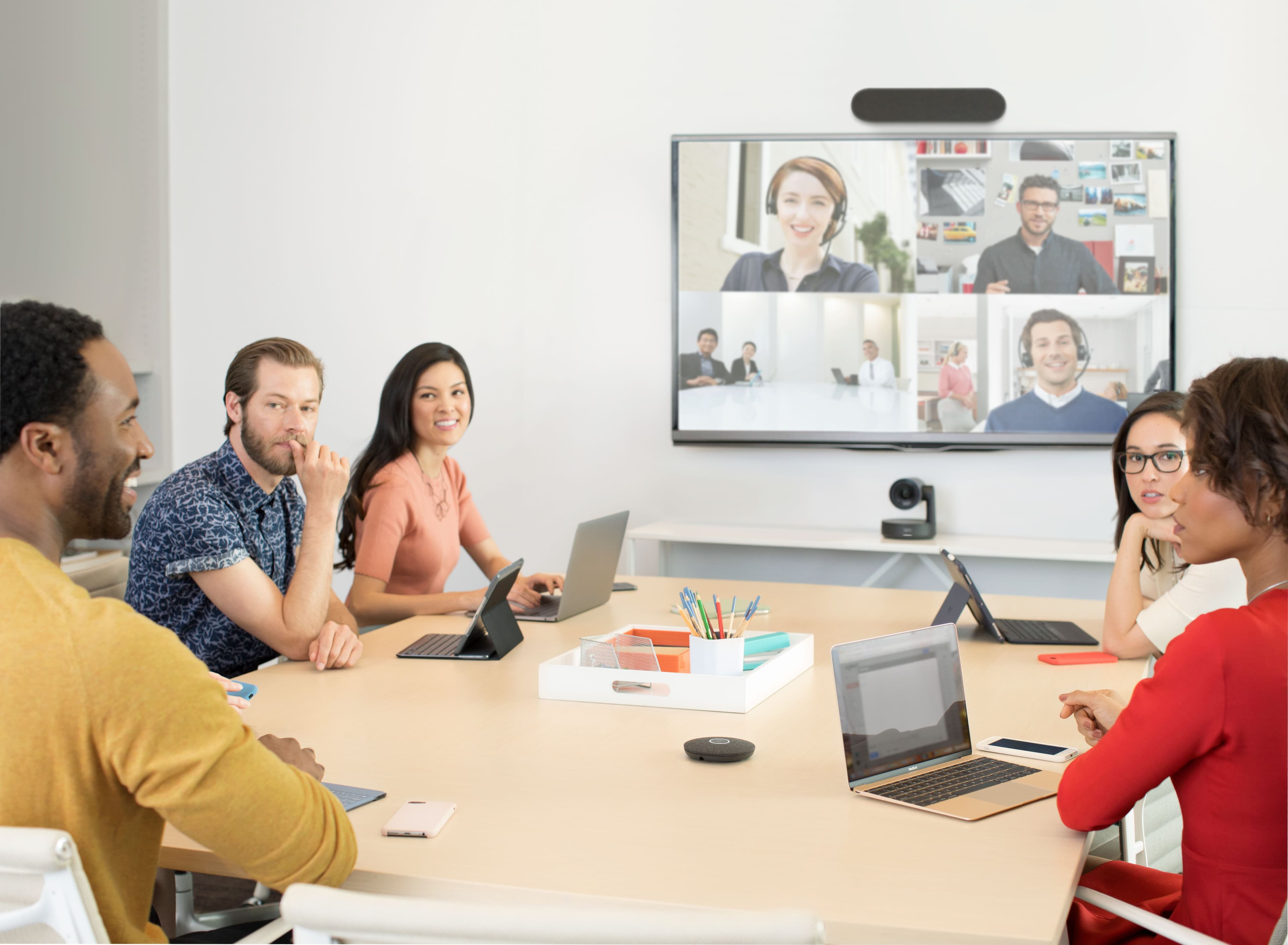 Logitech Hybrid Meeting Room