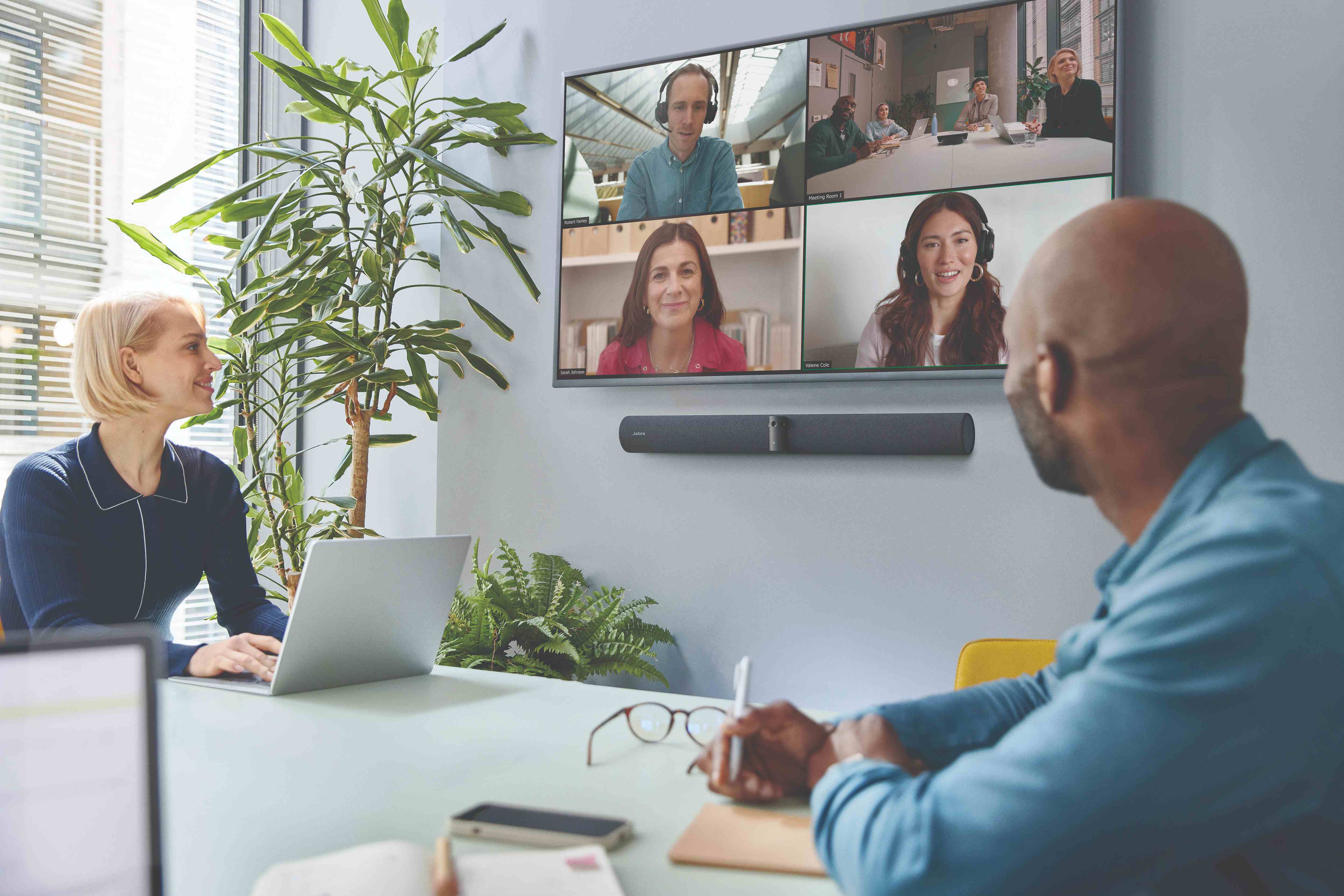 Jabra - Soluções de Áudio e Videocolaboração